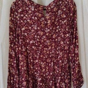 Burgundy Floral Print Ruffle-Hemmed Blouse Size L